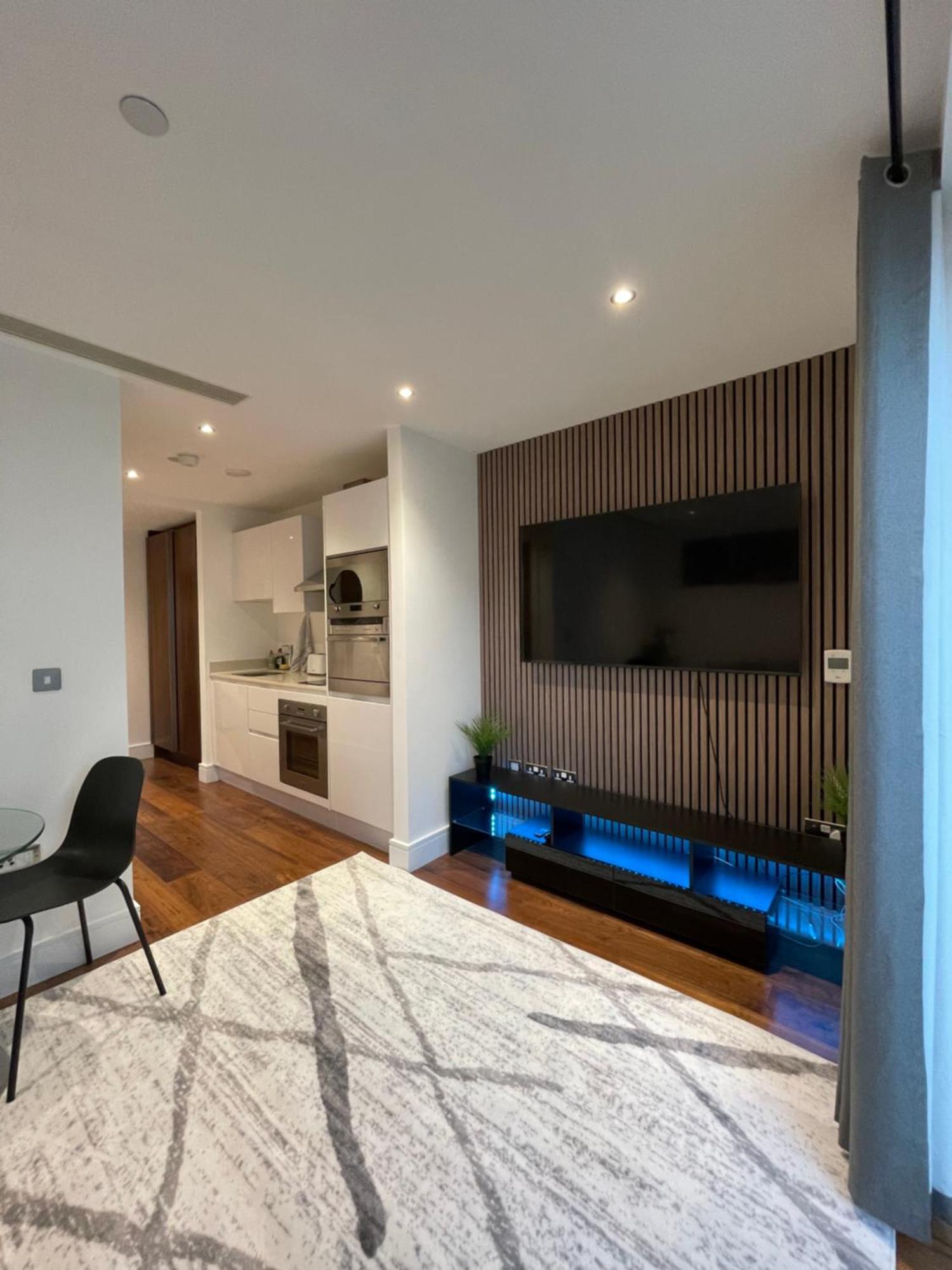 Apartment In Canary Wharf 런던 외부 사진
