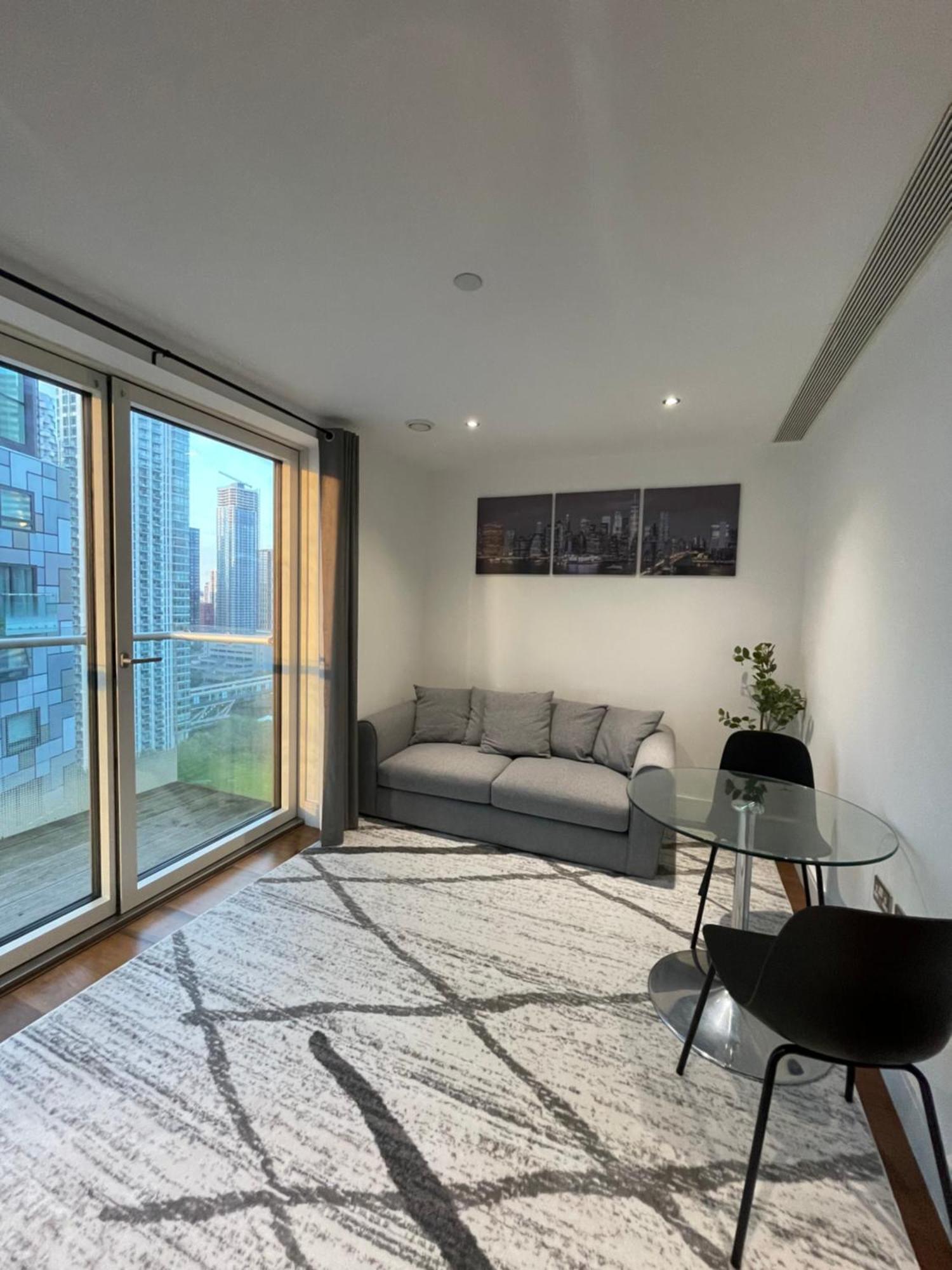 Apartment In Canary Wharf 런던 외부 사진